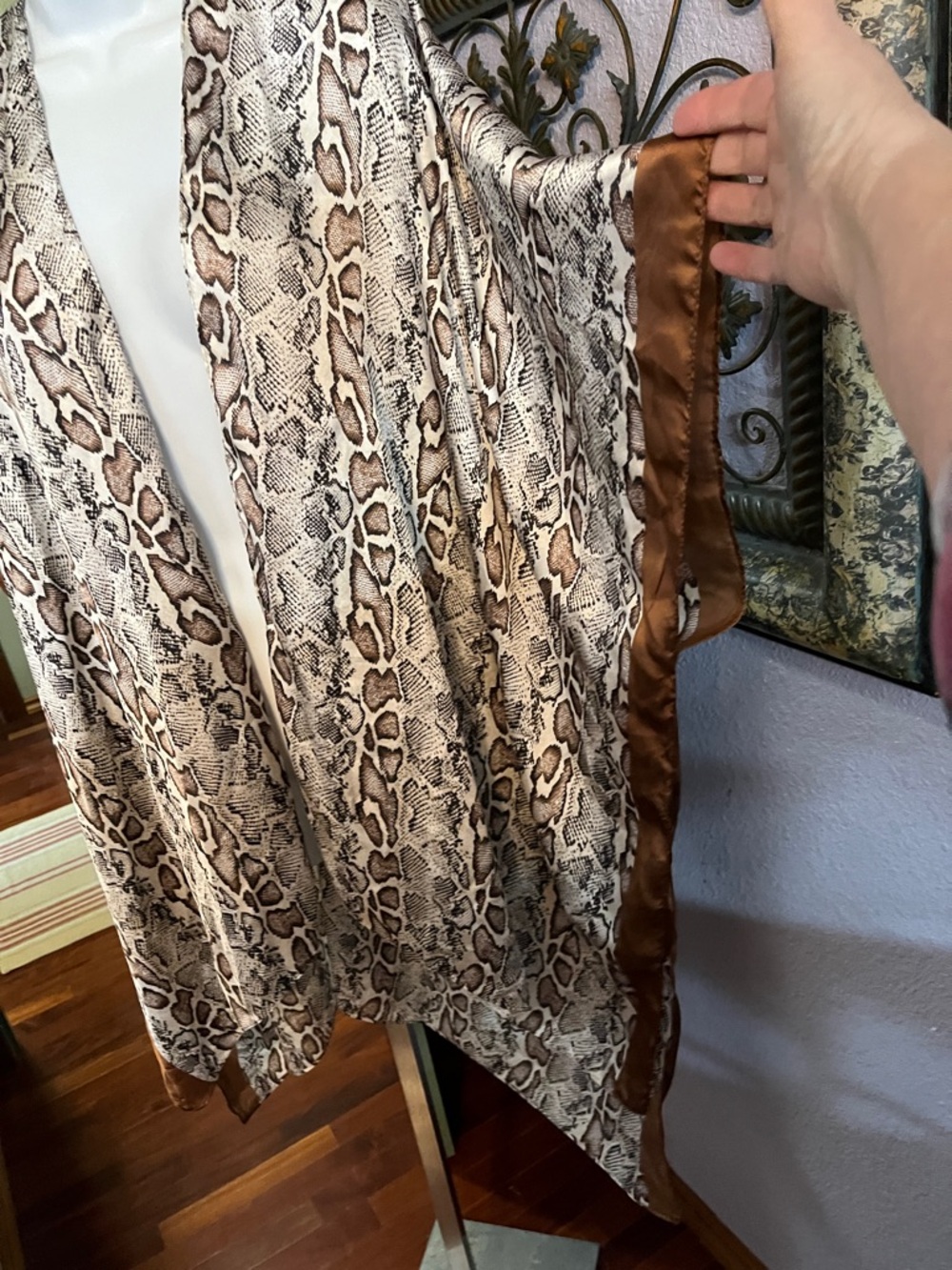 Time & Tru Kimono Snakeskin Print Sz  Os - Picture 2 of 8